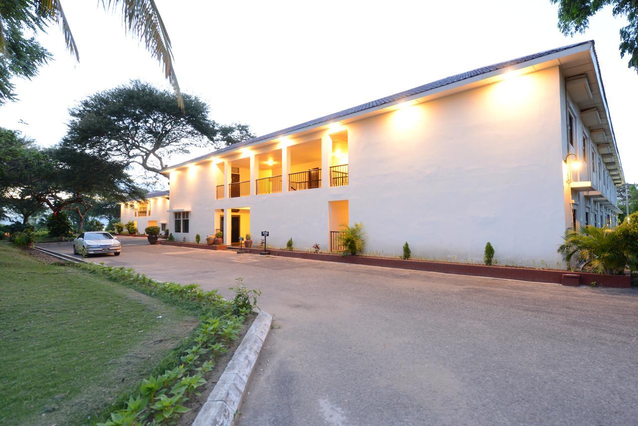 Sakura Inn Bagan Exteriör bild