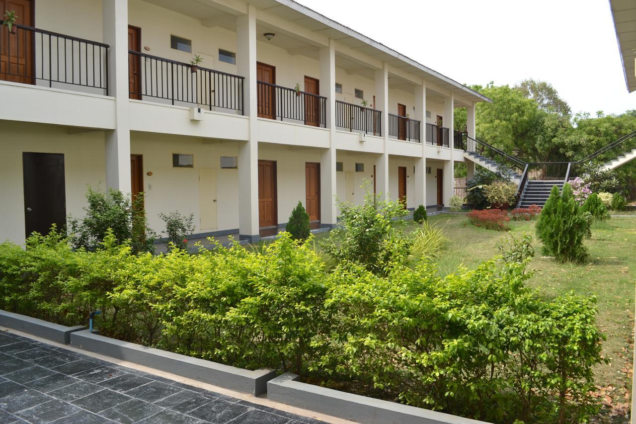 Sakura Inn Bagan Exteriör bild